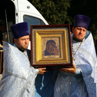 В Софийском соборе совершены богослужения перед Казанской иконой Богородицы