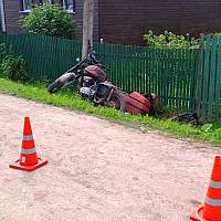 В Солецком округе пьяный мотоциклист наехал на опору линии электропередач В Солецком округе пьяный мотоциклист наехал на опору линии электропередач