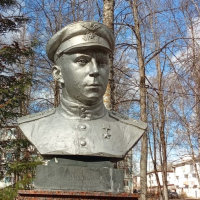 В Старой Руссе отреставрируют бюсты и пьедесталы героев Советского Союза В Старой Руссе отреставрируют бюсты и пьедесталы героев Советского Союза