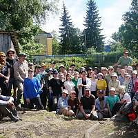 В Старой Руссе Пятницкий раскоп принёс археологам первую в сезоне берестяную грамоту