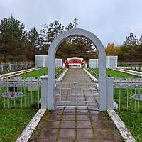 В Старорусском округе возложили цветы в память о тех, кто освобождал Латвию