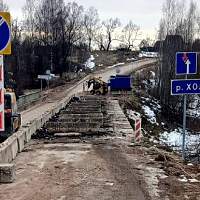 В Старорусском районе ремонтируют мост, который связал восемь населённых пунктов