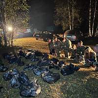 В Валдайском округе поисковики обнаружили останки 34 безымянных красноармейцев В Валдайском округе поисковики обнаружили останки 34 безымянных красноармейцев