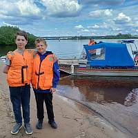 В Великом Новгороде запрещённые для купания места проинспектировали дети