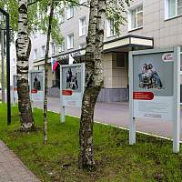 В Великом Новгороде на «Аллее семей» открылась новая выставка