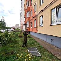 В Великом Новгороде ребёнок выпал из окна третьего этажа