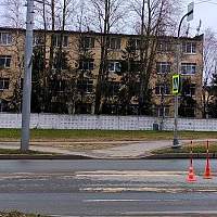 В Великом Новгороде водитель микроавтобуса сбил пешехода