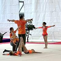 В Великом Новгороде впервые прошел фестиваль «Семейная акробатика»