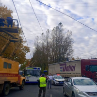 В Великом Новгороде временно приостановили движение двух троллейбусных маршрутов