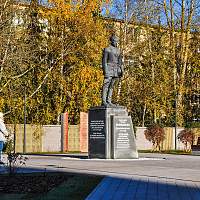В Великом Новгороде завершилось благоустройство сквера Защитников Отечества В Великом Новгороде завершилось благоустройство сквера Защитников Отечества