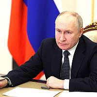 Владимир Путин подписал указ, который закрепляет единый статус многодетной семьи
