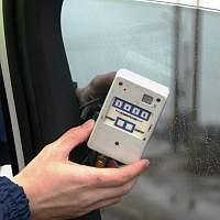 За отказ снять тонировку со стёкол авто новгородка провела ночь в спецприёмнике